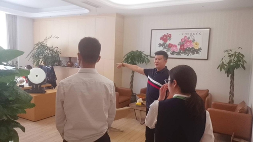 恭喜！蘇州昱騰與依迪埃展柜公司簽訂勞務(wù)外包業(yè)務(wù)！