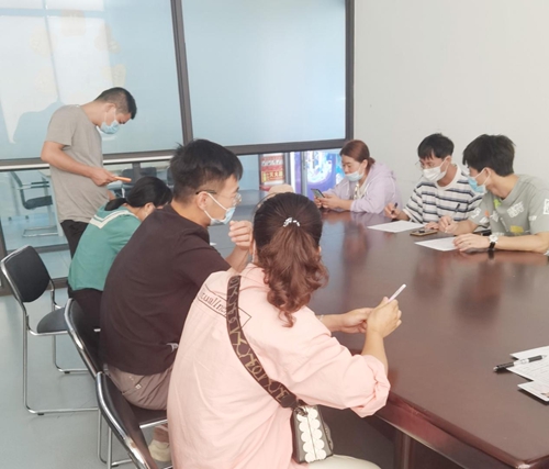 恭喜！蘇州昱騰與依迪埃展柜公司簽訂勞務(wù)外包業(yè)務(wù)！